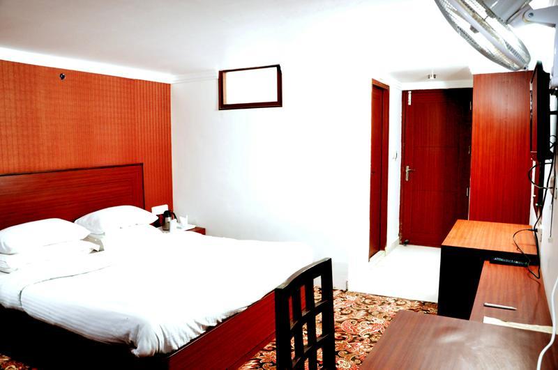 Hotel Trinetar Resorts Batoti Dış mekan fotoğraf