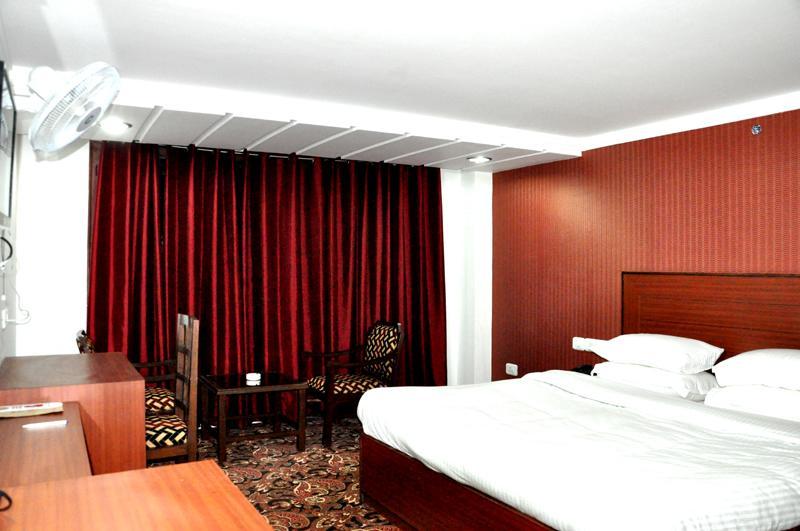 Hotel Trinetar Resorts Batoti Dış mekan fotoğraf